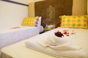 Deluxe Double Room | Iron/ironing board, free WiFi - Riad Omi Winna (Marrakech)
