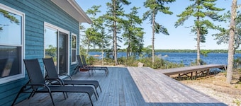 New Waterfront Cottag on Hirtle Lake