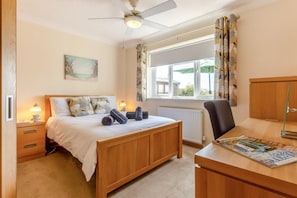 Iron/ironing board, free WiFi, bed sheets - 3 Bed in Walcott (oc-2135) (Walcott)
