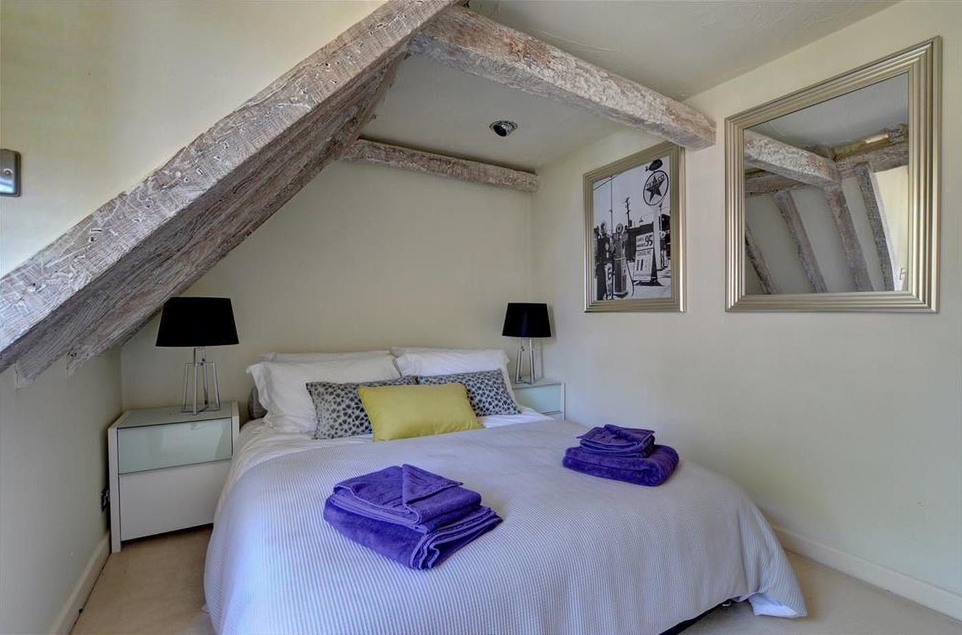 2 bedrooms, iron/ironing board, travel cot, free WiFi