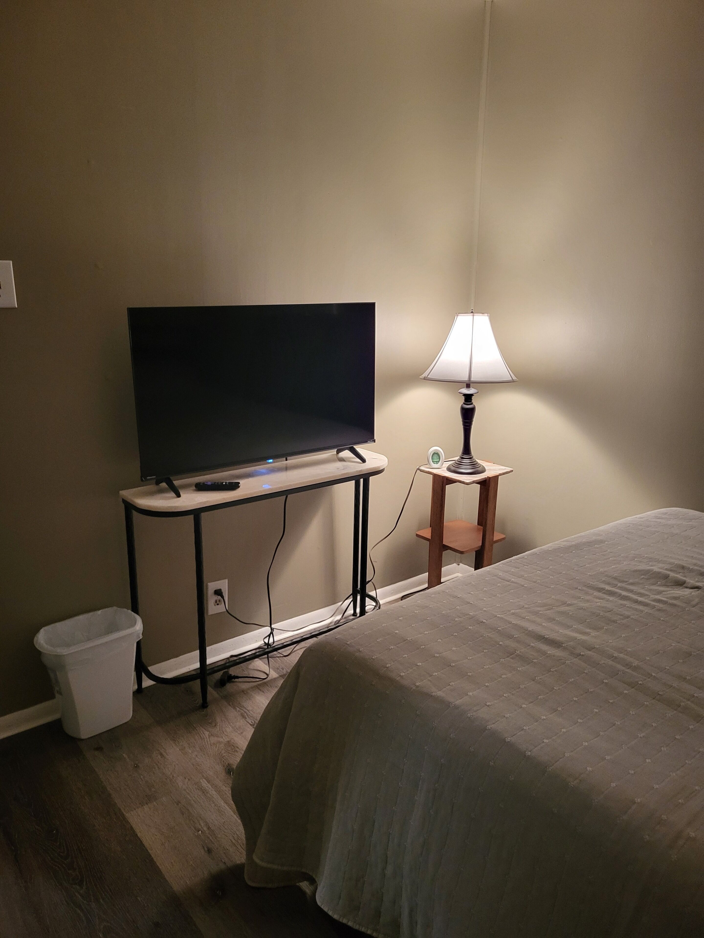 2 bedrooms, iron/ironing board, WiFi (free), bed sheets