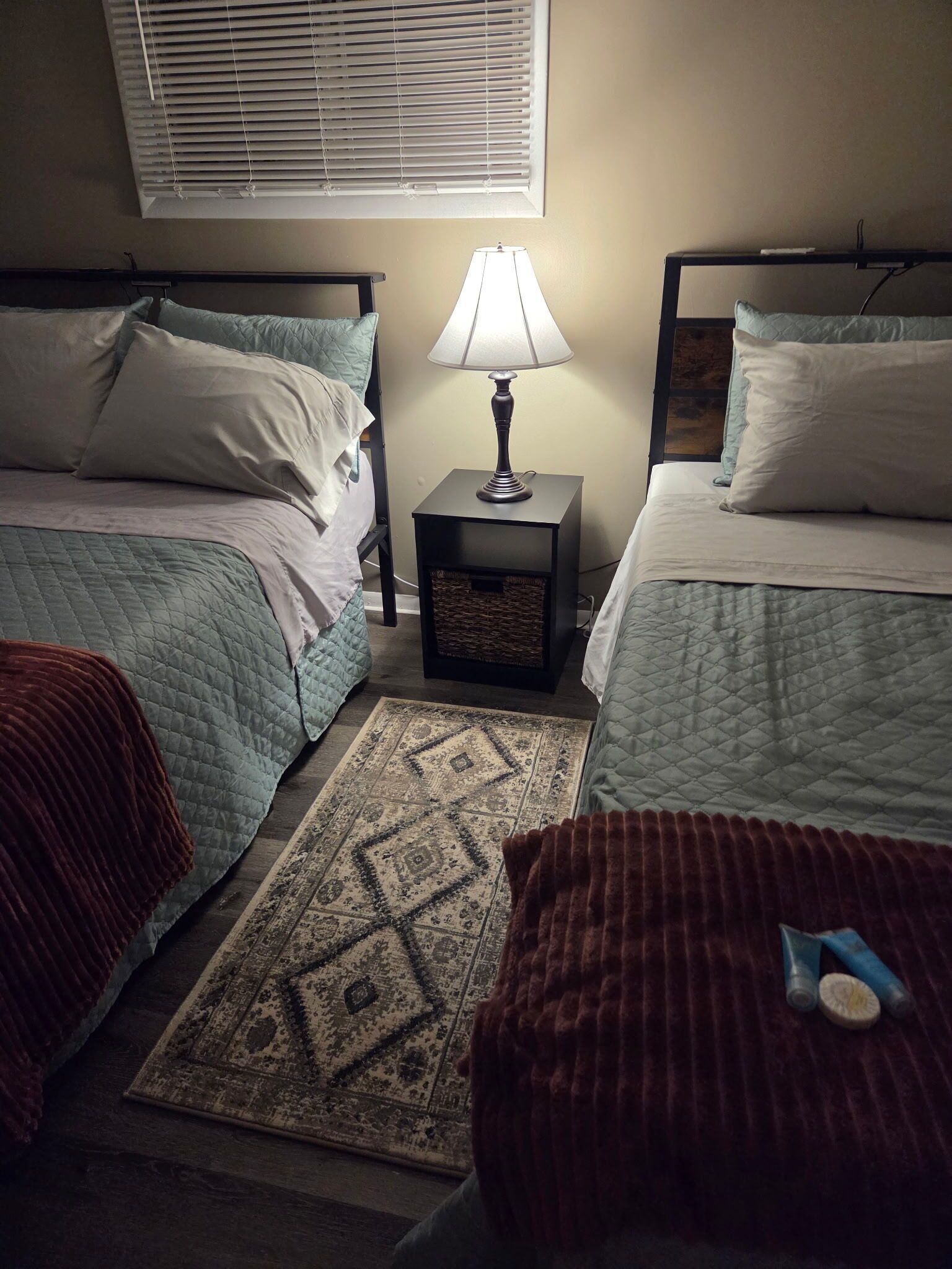 2 bedrooms, iron/ironing board, WiFi (free), bed sheets