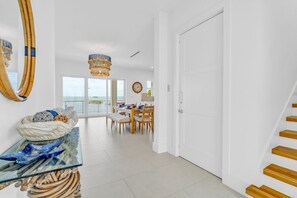 Interior - Gulfside Oasis a Dream on the Gulf (Marathon)
