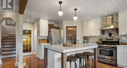 Southeast Calgary Lake Community Home