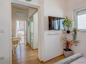 Apartment (Two Bedroom Apartment with Terrace an) | Living room - Apartment Matoš (Omis)