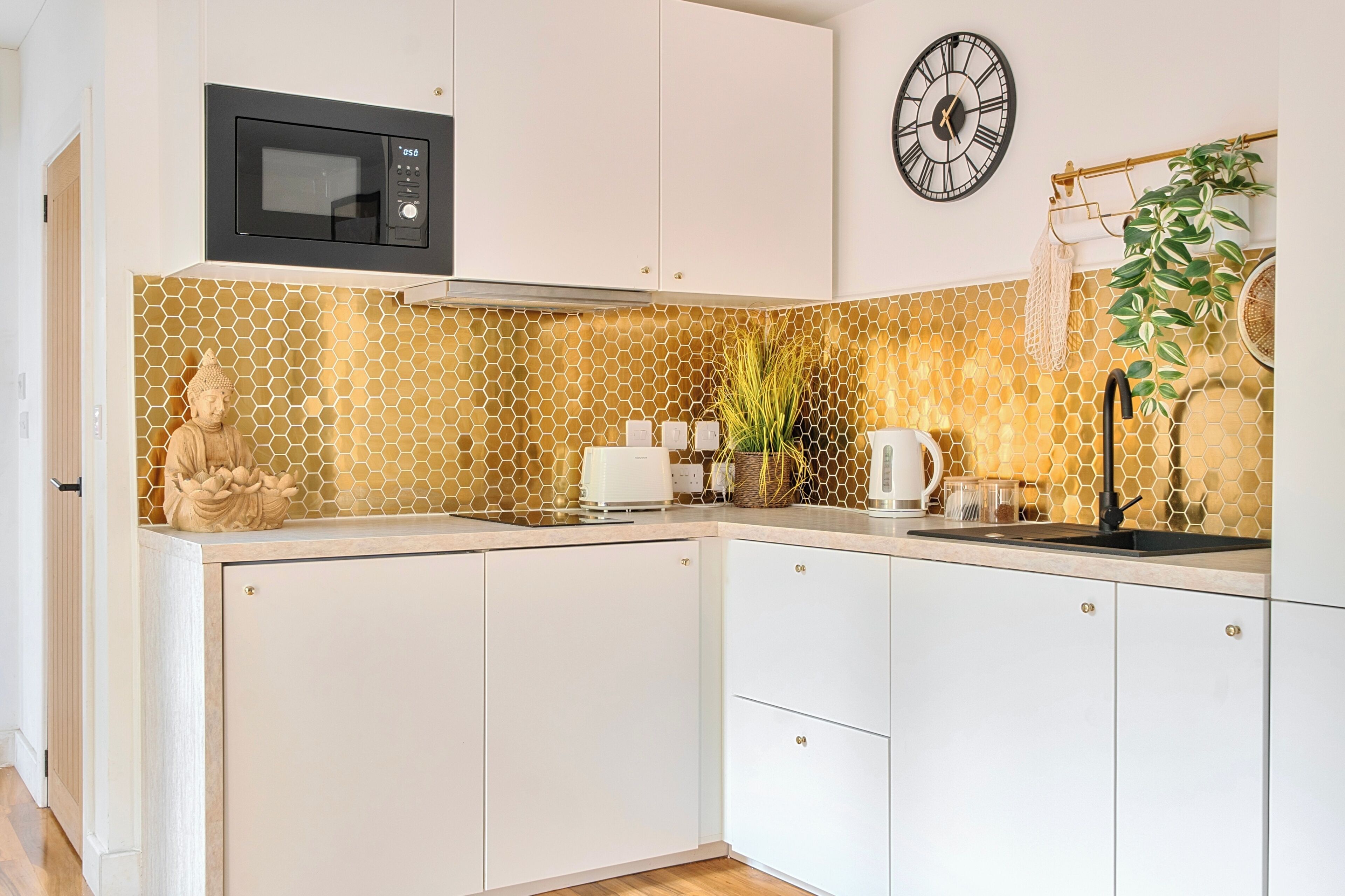 Fridge, microwave, stovetop, electric kettle