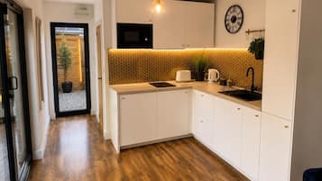 Fridge, microwave, stovetop, electric kettle