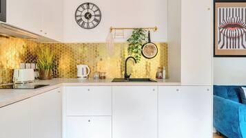 Fridge, microwave, stovetop, electric kettle