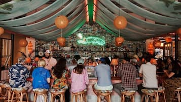 Bar (en la propiedad)
