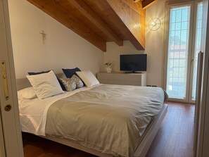 2 Schlafzimmer, Zimmersafe, Bügeleisen/Bügelbrett, kostenloses WLAN