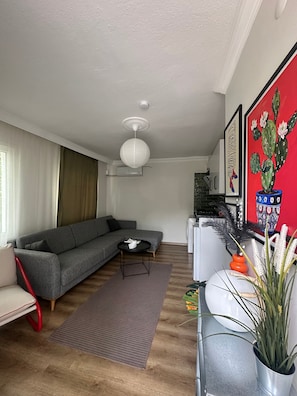 Living area - pergolaVrbo Enes Ev (Ayvalık)