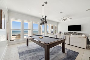 Spielezimmer
