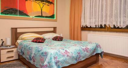 Single Bed Room With Shared Kitchen And Bathroom