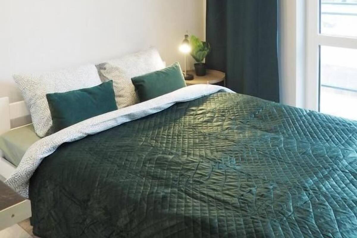 Cortinas blackout y sistema de insonorización 