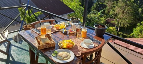 REDwood inn - Nuwaraeliya