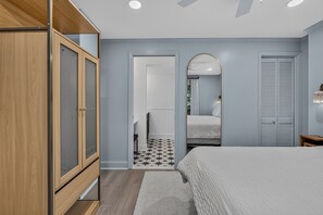 1 habitación, tabla de planchar con plancha, wifi y ropa de cama 