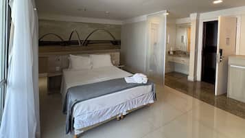 WiFi, bed sheets