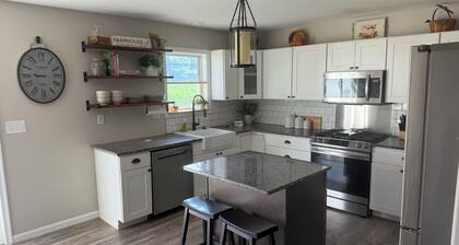 New Listing/August Availability 3BR Home off of RT 9 - 10 miles to Lewes Beach!