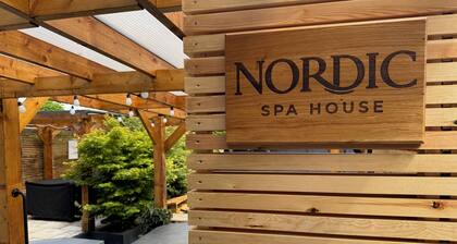 Nordic Spa House — Hot Tub, Cold Plunge & Spa Room | Sleeps 10 Near Durham