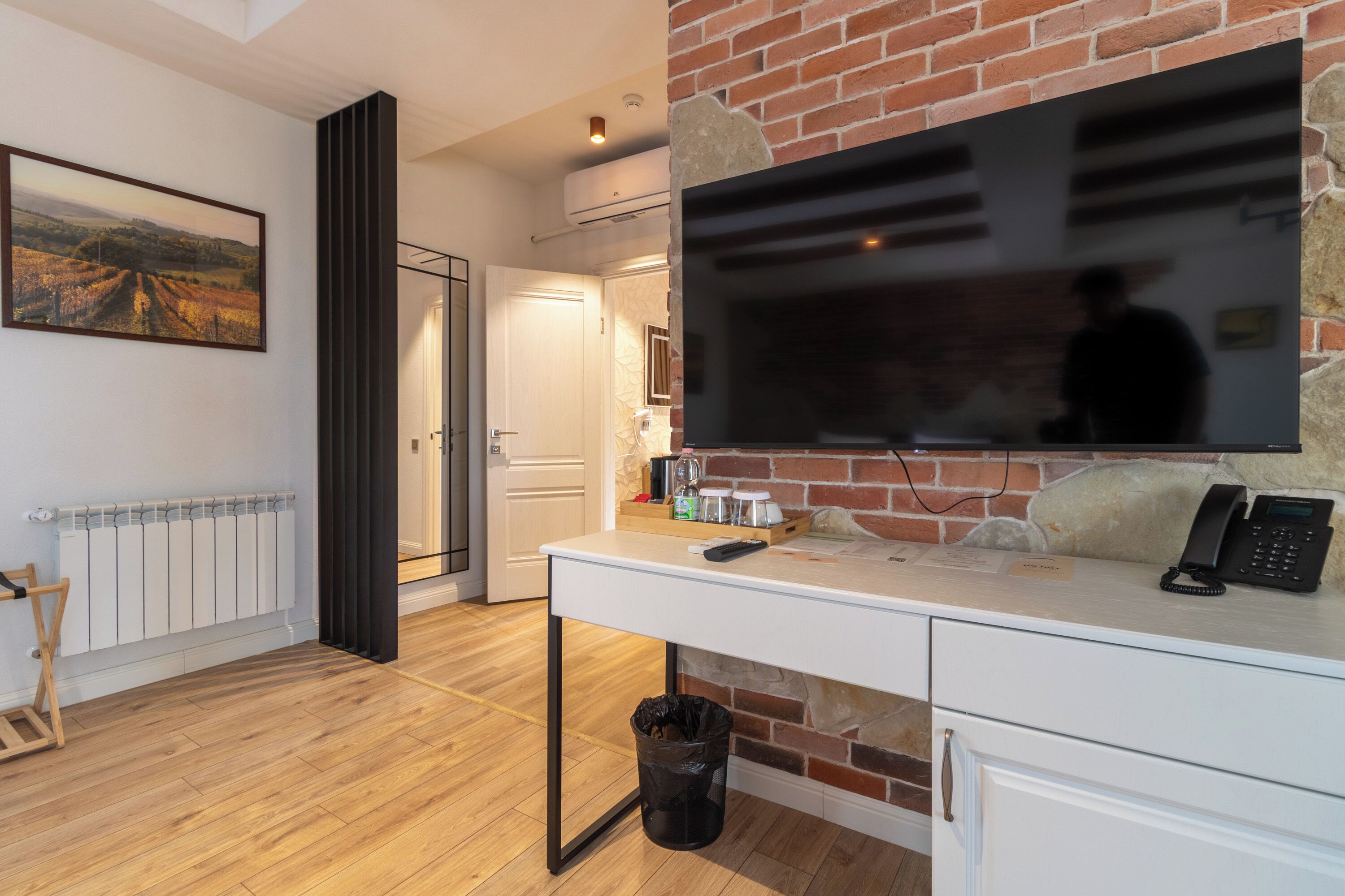 Habitació doble superior | Minibar, caixa forta a l'habitació, wifi gratuïta i roba de llit 