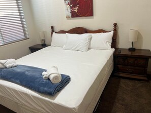 5 Schlafzimmer, Bügeleisen/Bügelbrett, Reisekinderbett, kostenloses WLAN