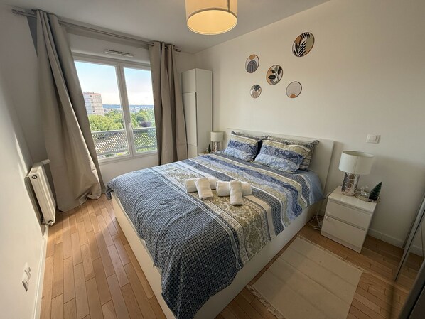 2 bedrooms, iron/ironing board, Internet, bed sheets - The Cozy House La Défense (Nanterre)