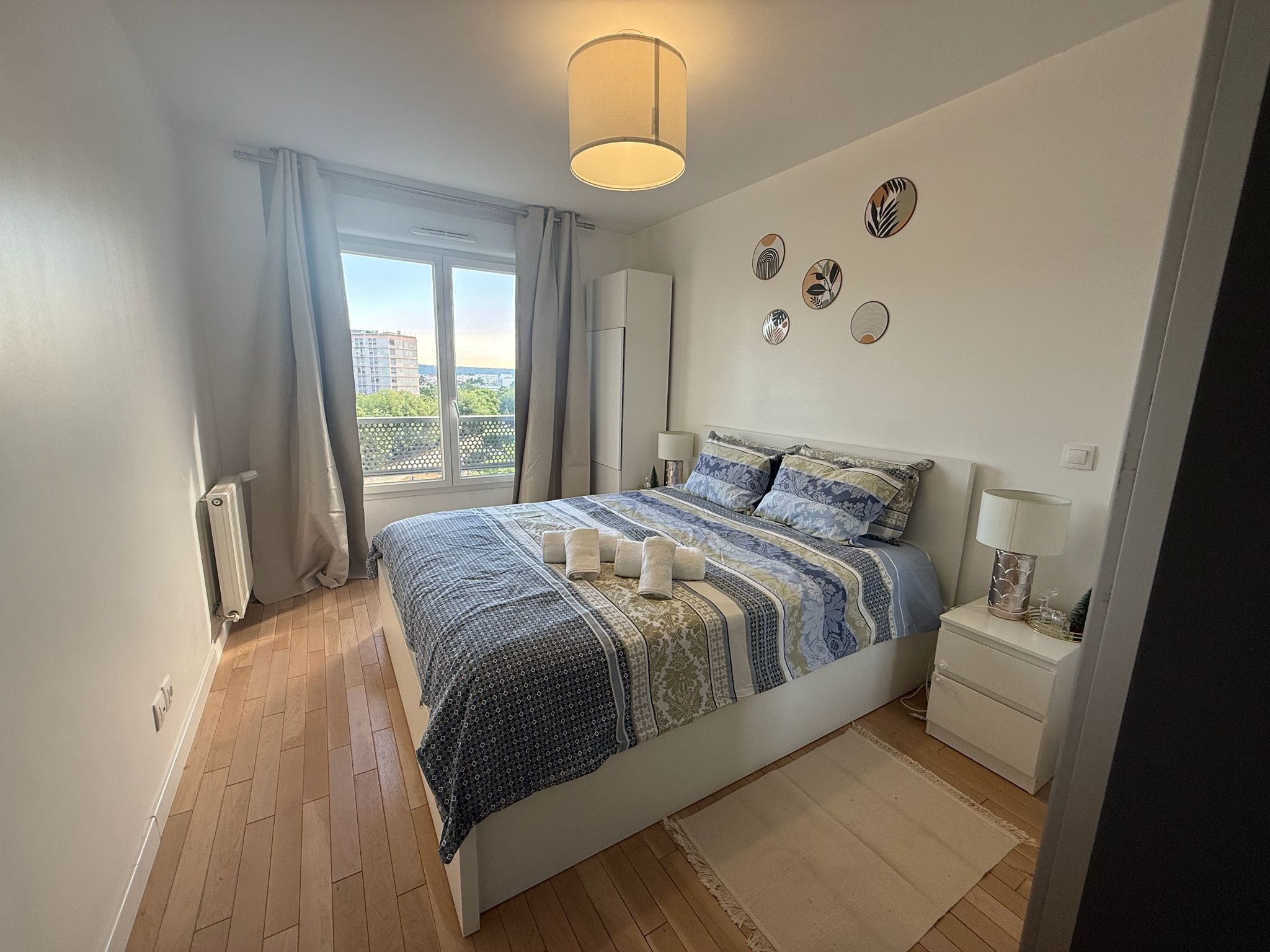 2 chambres, fer et planche à repasser, accès Internet, draps fournis