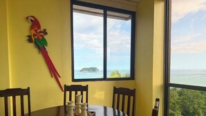 Dining - Casa Pura Vida (Sámara)