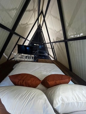 Deluxe Chalet, Balcony, Mountain View | Desk, blackout curtains, iron/ironing board, free WiFi - Chalés Alto Caparaó (Alto Caparaó)