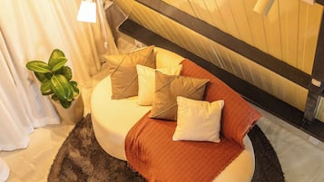 Deluxe Chalet, Balcony, Mountain View | Living area | Flat-screen TV