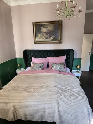 1 Schlafzimmer, Schreibtisch, Bügeleisen/Bügelbrett, kostenloses WLAN