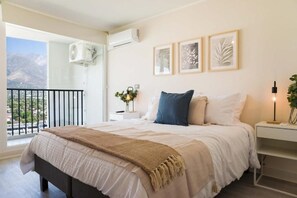 Blackout curtains, iron/ironing board, free WiFi - Modern Nunoa 2BR Apartment Pool and Gym (Ñuñoa)
