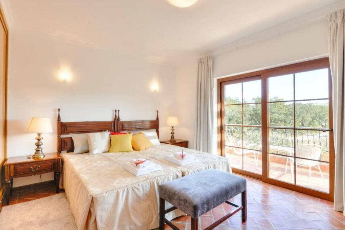 Chambre Deluxe Double ou avec lits jumeaux, salle de bains privée, vue jardin | Espace de travail pour ordinateur portable, Wi-Fi gratuit