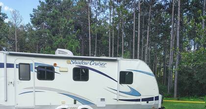 Little Mt. Retreat Camper with Water, Sewage, AC, and Limited Internet