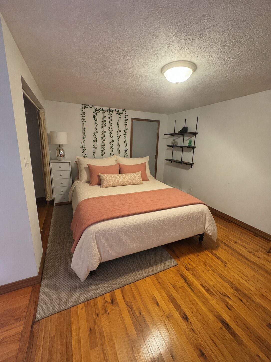 1 chambre, literie fournie