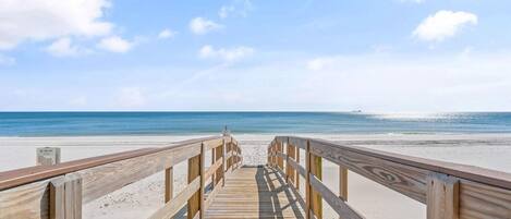 Apartment, Mehrere Betten (Lei Lani 104) | Strand | Am Strand