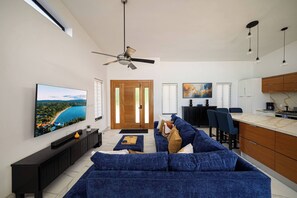 Villa, 3 Schlafzimmer, barrierefrei, eigener Pool | Wohnzimmer