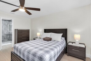 Room - Woodland Oasis: Brand-new Home 15 Min to Disney (Kissimmee)