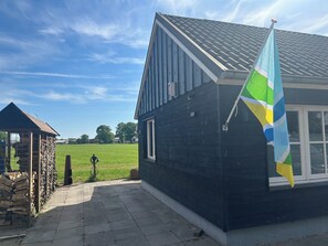 Exterior - Sallandsstekje: A studio in a rural setting offering plenty of privacy and tranquility. (Marienheem)