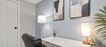 Renovated 1BR + Office | 15 Min Sand Hill Gate