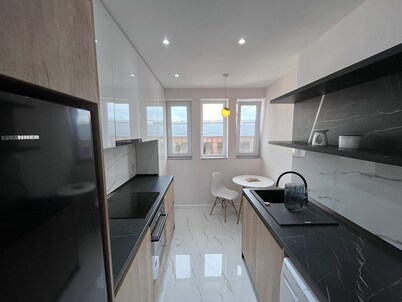Charming for 2, Pitesti downtown 1-bedroom 1-bath apartment with AC