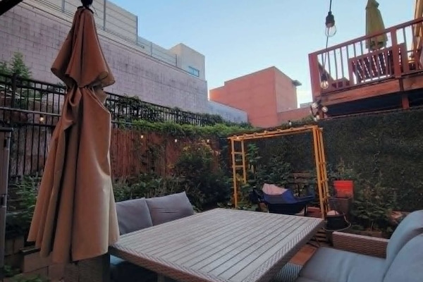 Outdoor dining