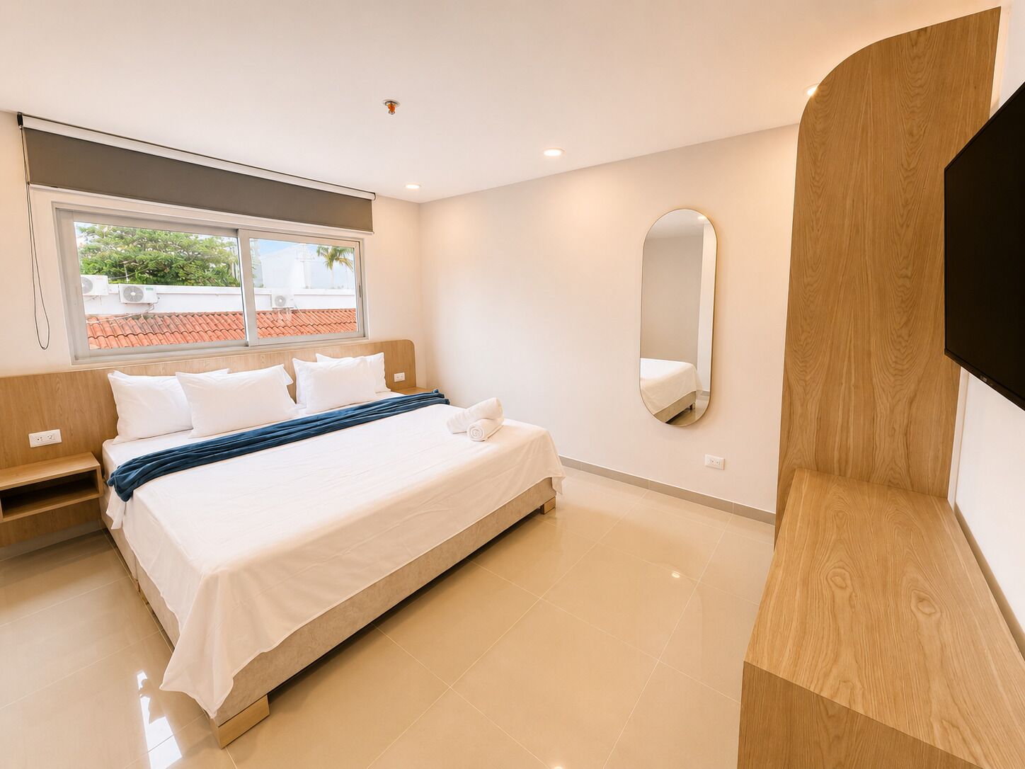 In-room safe, free WiFi