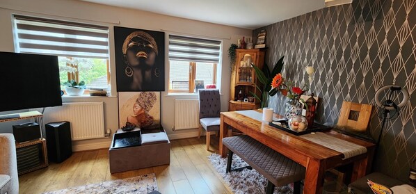 Interior - Spacious 2 bedroom maisonette (Broughton)