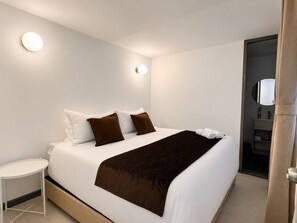 Desk, free WiFi - Zentio Hotel (Bogotá)
