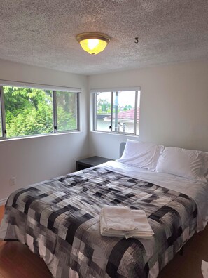 2 dormitorios, tabla de planchar con plancha, wifi y ropa de cama
