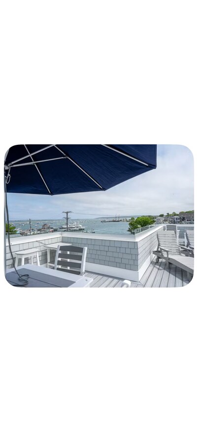 Stunning Ocean views, private deck, large corner unit.