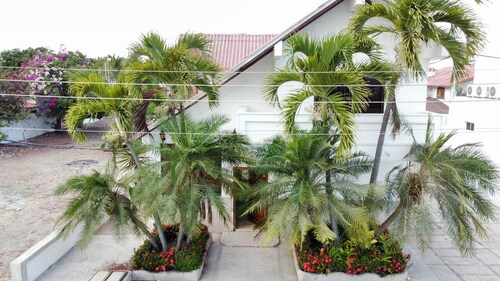 BEACH HOUSE