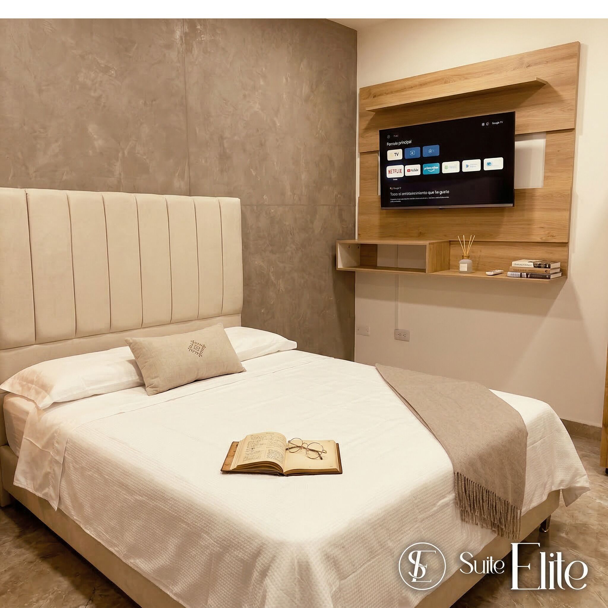 Desk, laptop workspace, iron/ironing board, free WiFi
