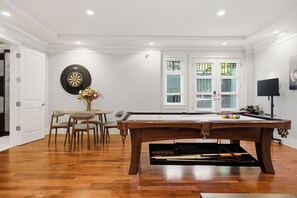 Spielezimmer